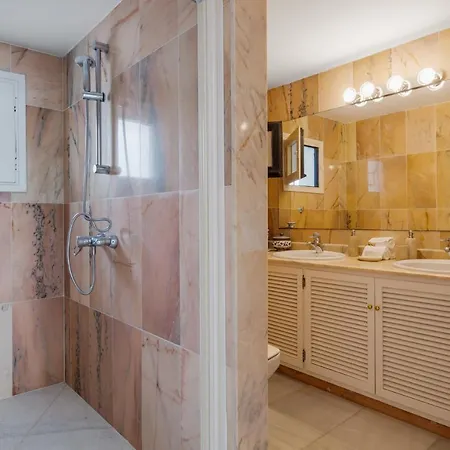 Luxurious Frontline Penthouse In Puerto Banus