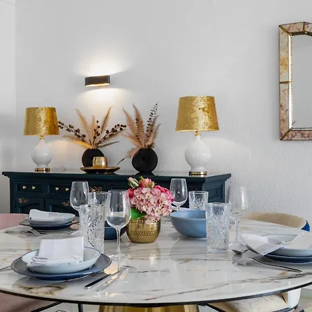 Luxurious Frontline Penthouse In Puerto Banus * Марбелья