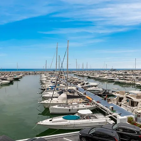 Luxurious Frontline Penthouse In Puerto Banus * Marbella