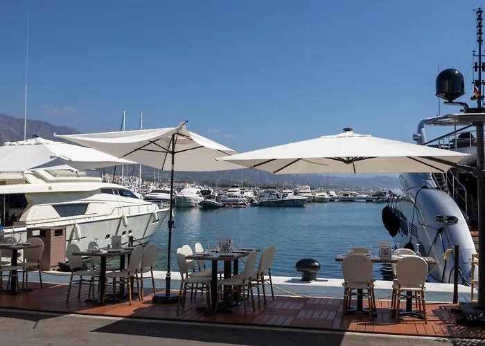 Luxurious Frontline Penthouse In Puerto Banus