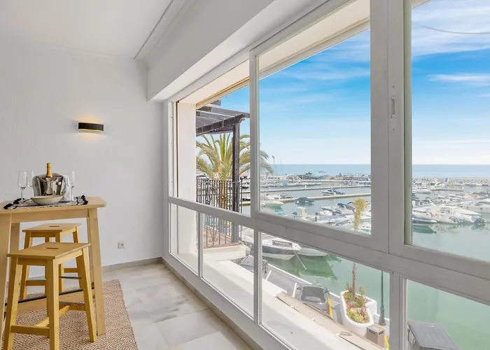 Lägenhet Luxurious Frontline Penthouse In Puerto Banus Marbella