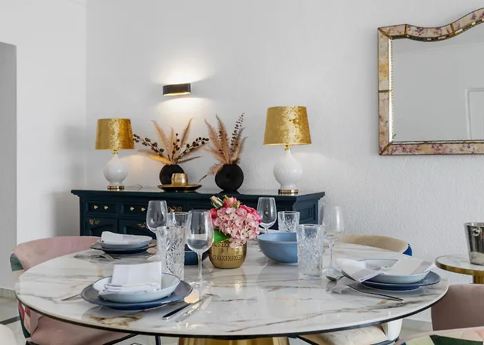 Luxurious Frontline Penthouse In Puerto Banus * Marbella